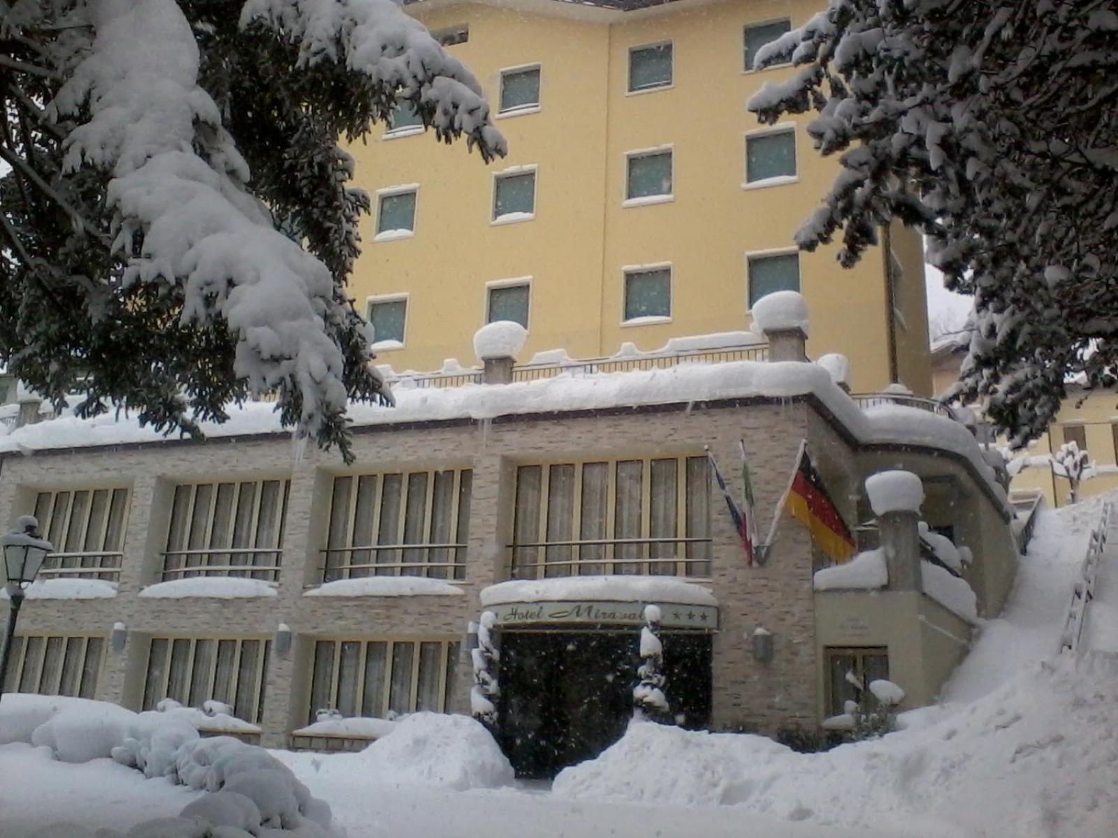 ליצאנו אין בלוודרה Hotel Miravalle 2000 מראה חיצוני תמונה